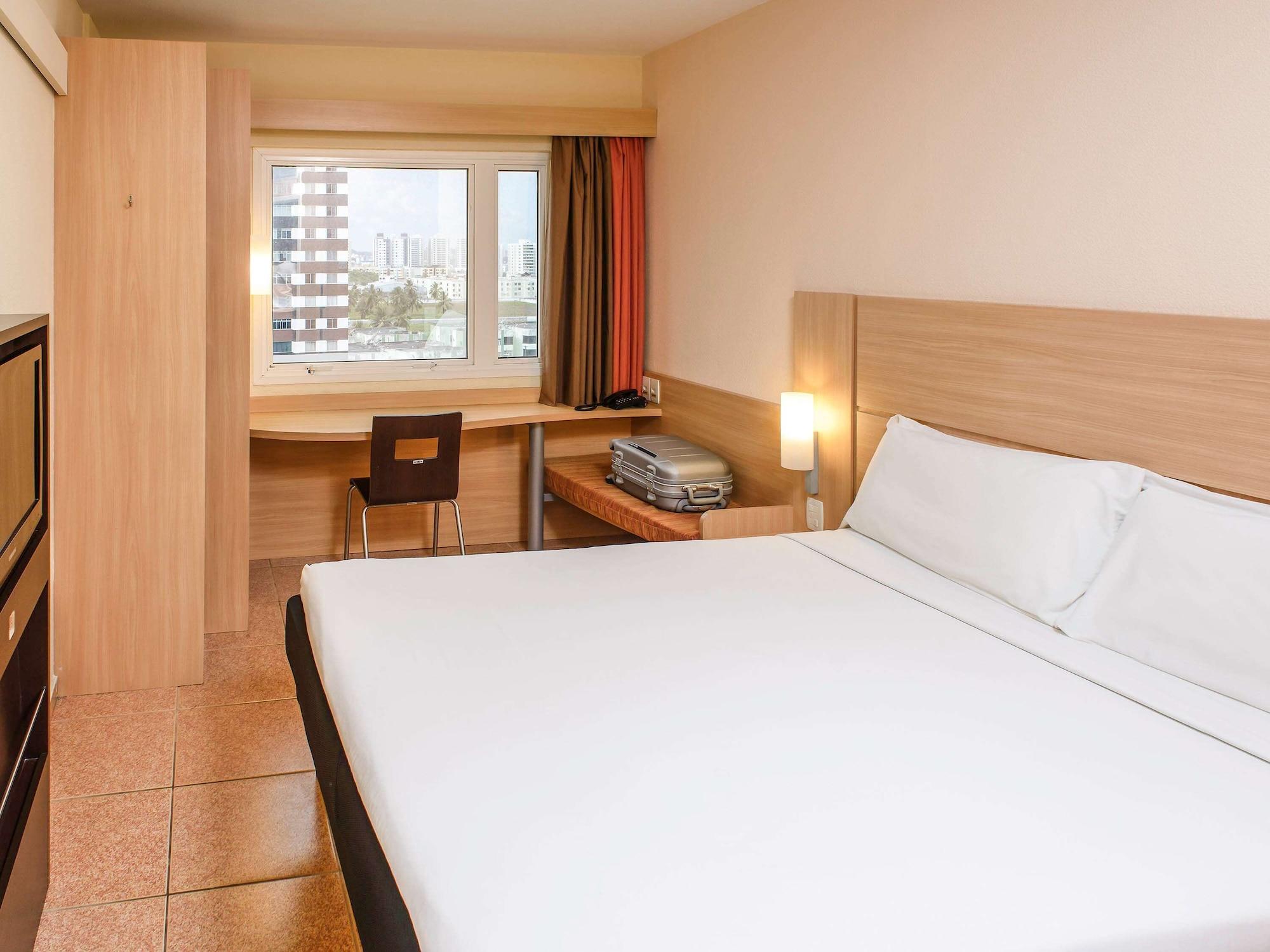 Ibis 3*
